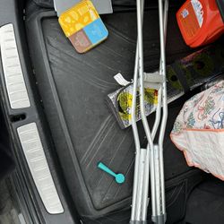 Crutches 