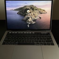 MacBook Pro 2020 13” With Touchbar
