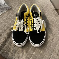 Charlie Brown X Vans