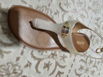 Sandles