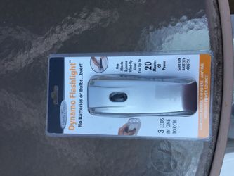 No battery needed cranking flashlight