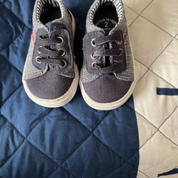 Toddler Boys Shoes (size 2)