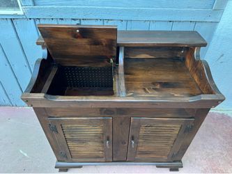 Ethan Allen Antiqued Pine Old Tavern Dry Sink Buffet