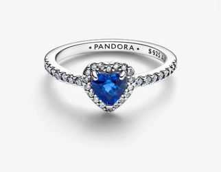 Pandora elevated heart ring
