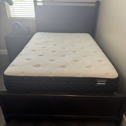 Full Size Bed 