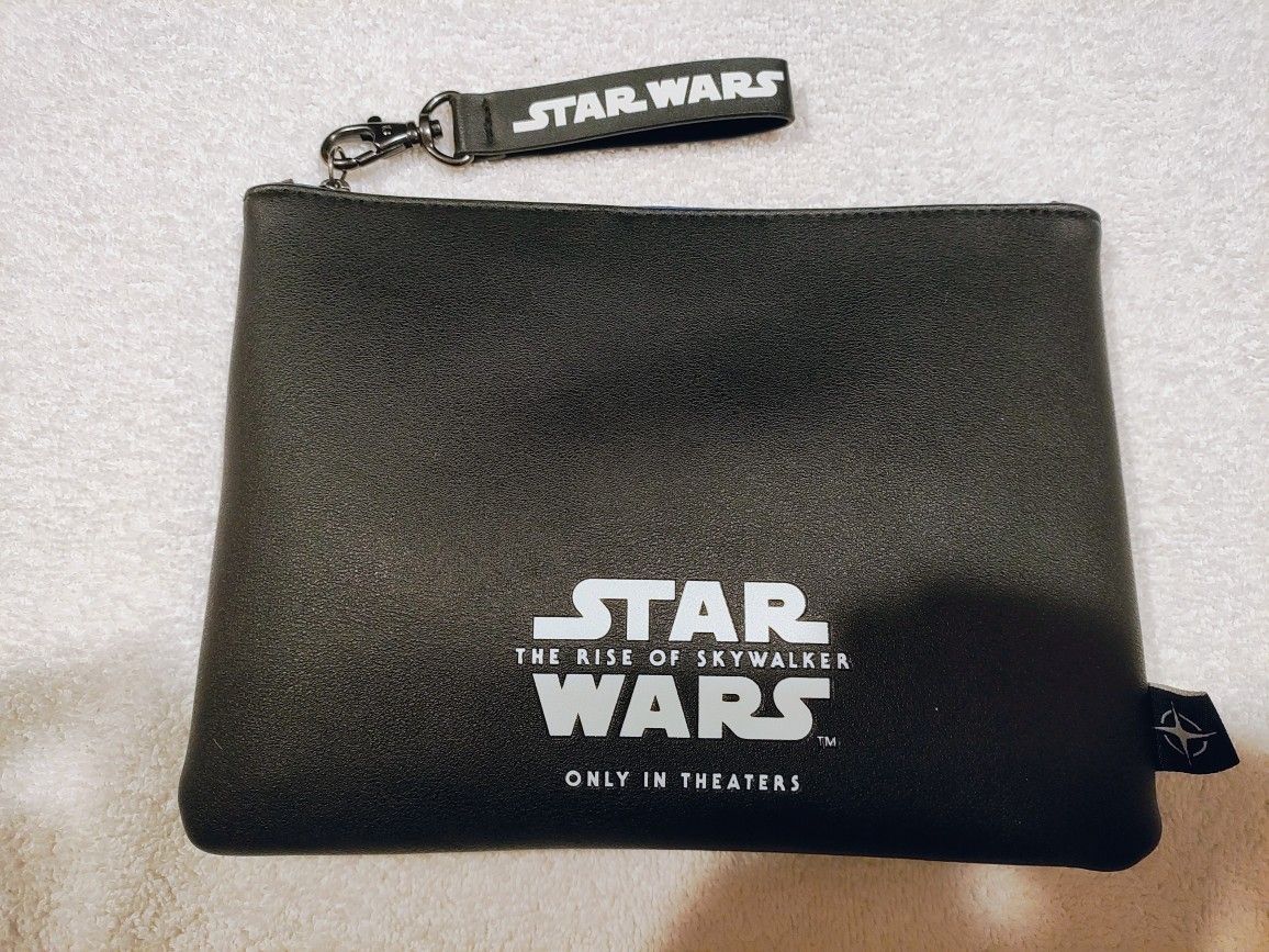 Star Wars: The Rise of Skywalker - United Airlines Polaris Limited Edition Travel Bag