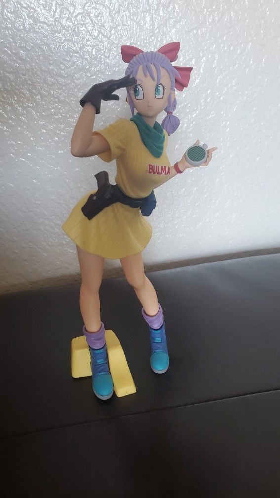 Bulma Figurine
