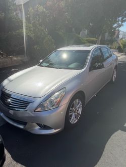2011 Infiniti G37