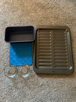 Kitchenware and cups