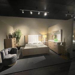 Brown 4PC King Bedroom Set