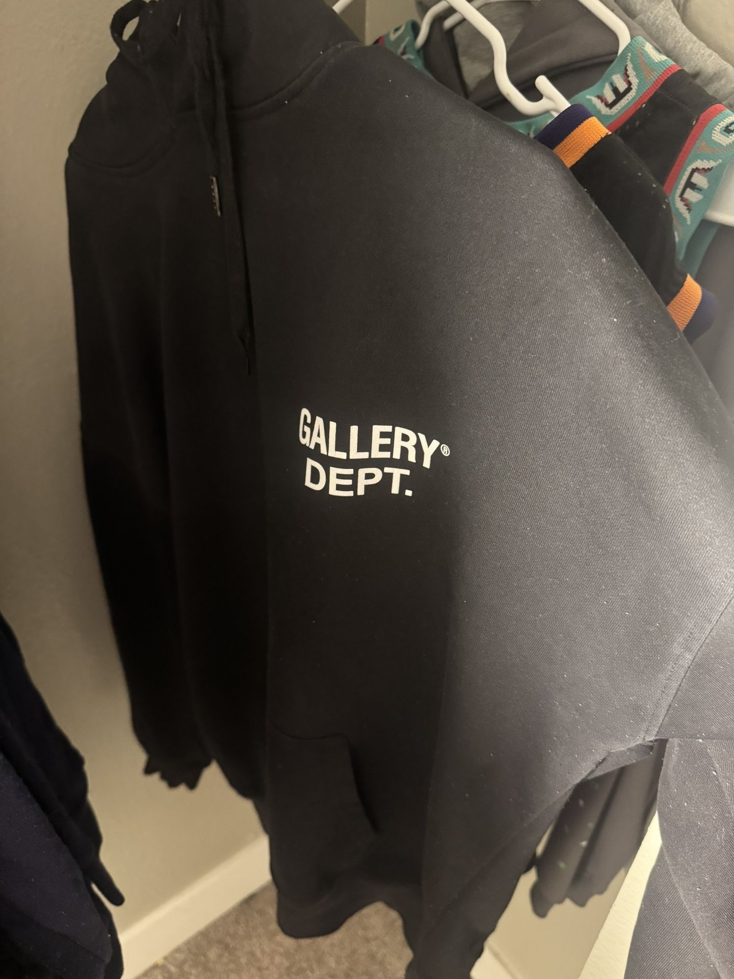 Large Exclusive Jackets And Jerseys Deal