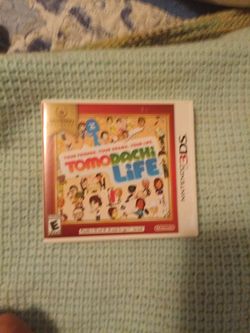 Tomodachi Life 3DS VERSION ( LIKE NEW )