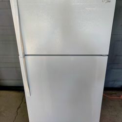 >FREE DELIVERY< Whirlpool Top Freezer Refrigerator 