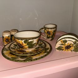 Whole Home Provincial Garden Dish Set