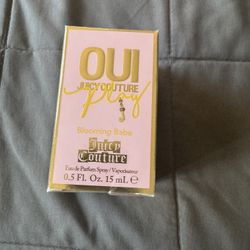 Oui Juicy Couture Play Blooming Babe Eau de Parfum Spray 0.5 oz New in Box SEALE