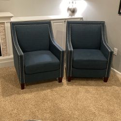 Accent Chairs 