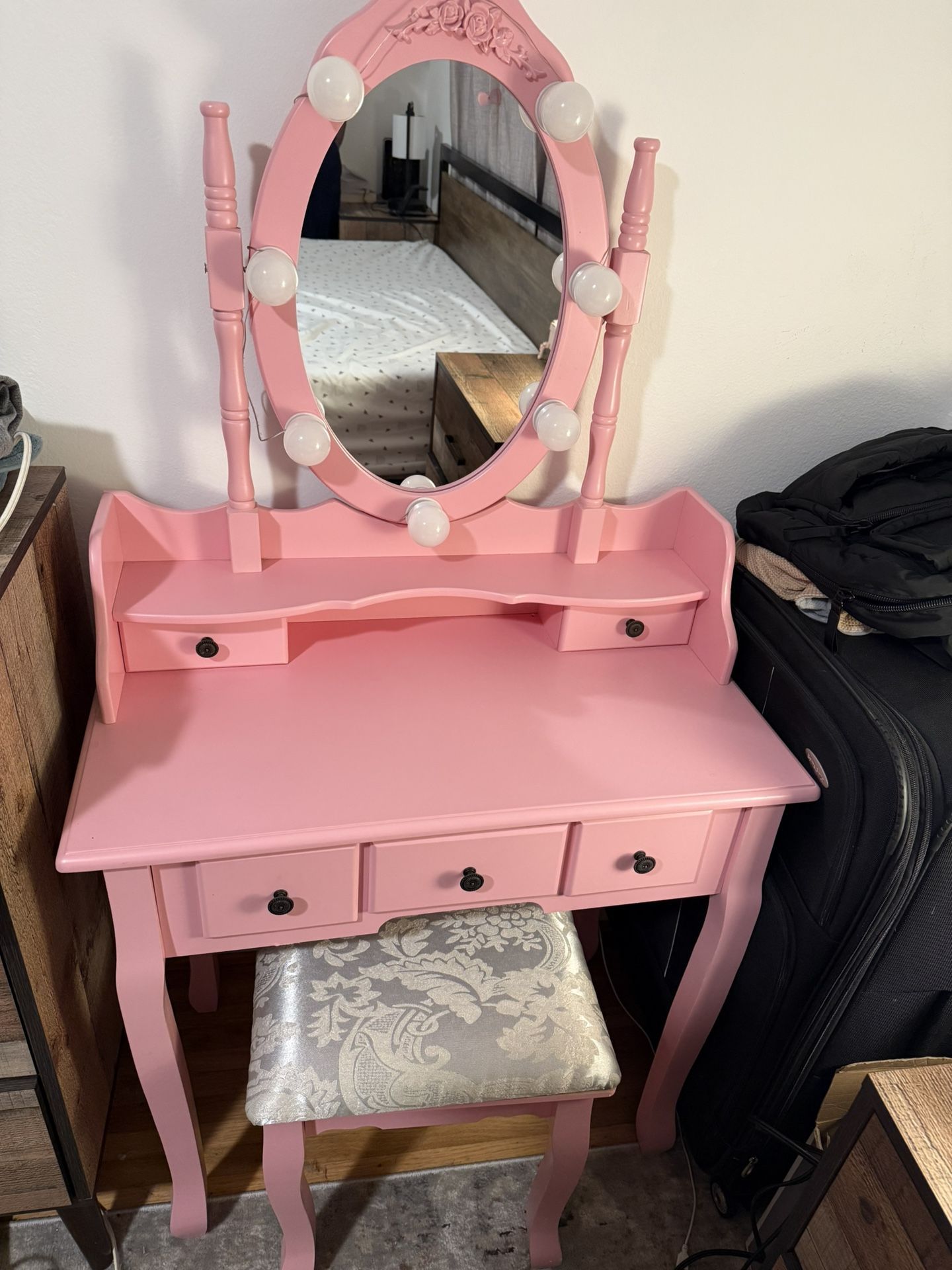 Pink Vanity for Little Princess
