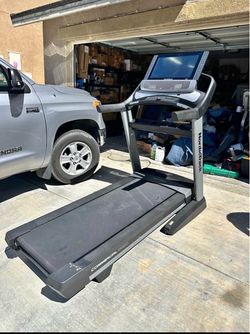 Refurbished NordicTrack 2950 Treadmill