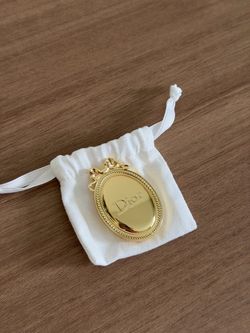 Dior Médaillon Lip Balm