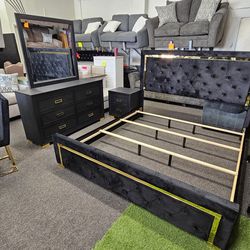 Brand New Bedroom Set 4 Pcs Includes Bed, 1 Night Stand, Dresser & Mirror Gold & Black Q: $689 King: $760
