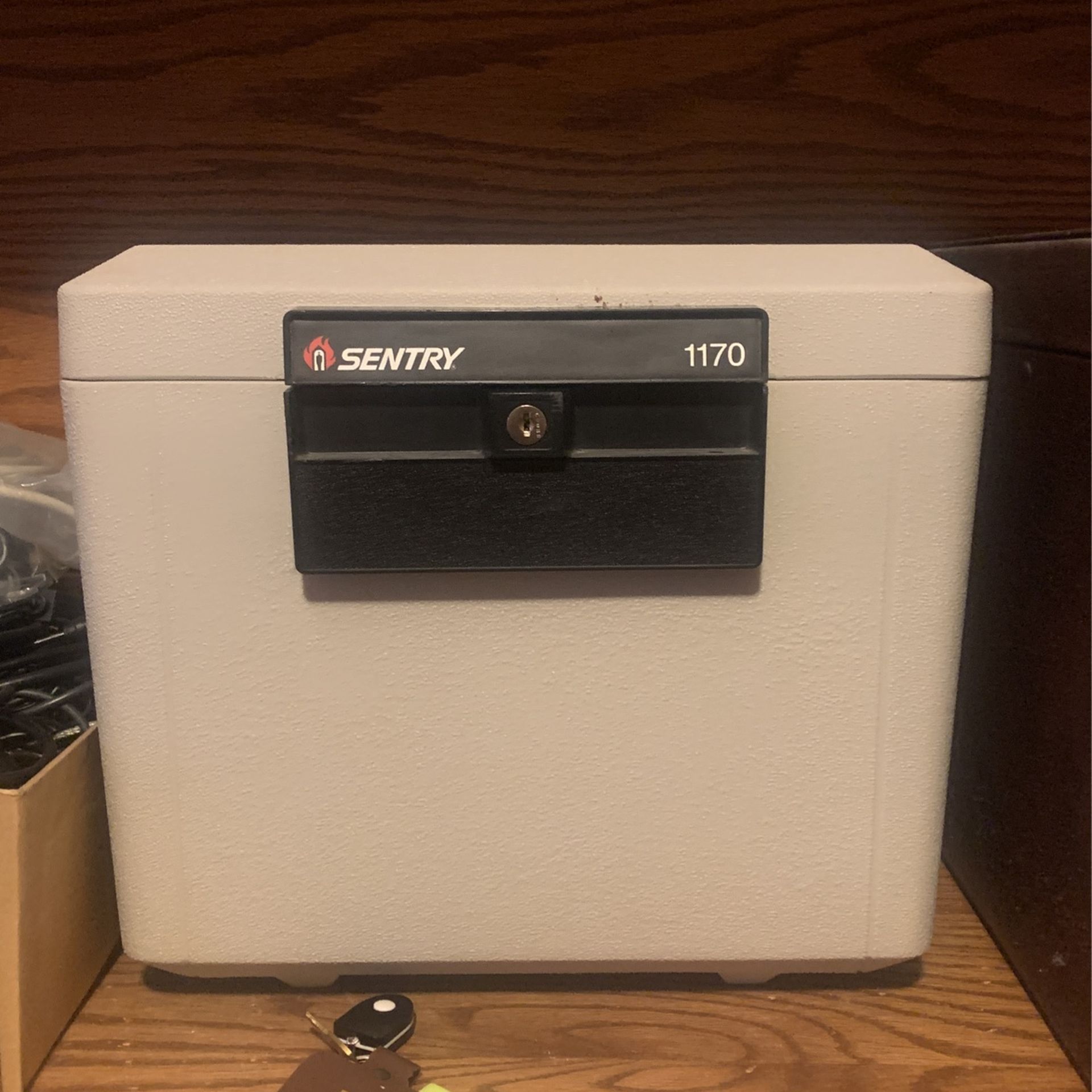 Sentry 1170 Fire- Safe Security Box