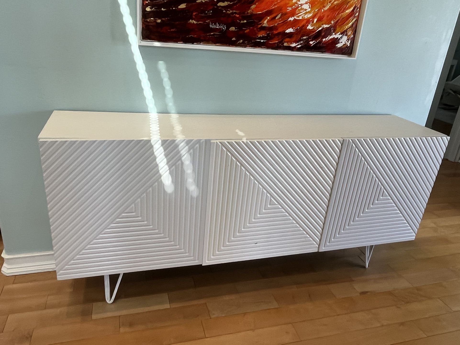 White high gloss console table