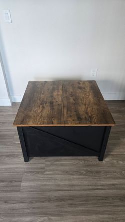 Lift top coffee table