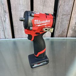 Milwaukee M12 Fuel Stubby 3/8” Impact Wrench w/ 5.0Ah Battery/ New