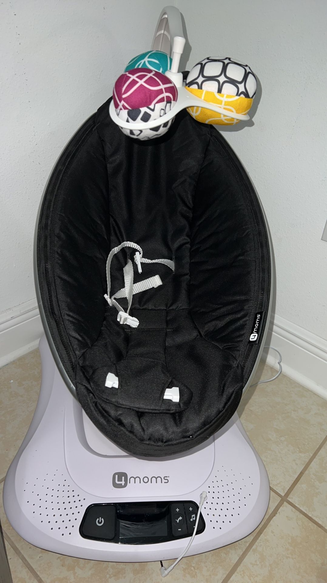 4moms Mamaroo swing