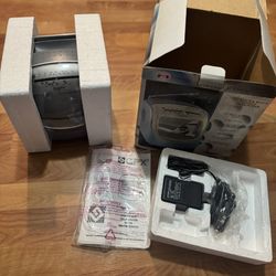 Vtg GPX Portable TV AM/FM Radio W/ 5.5 Inch Screen B&W Complete In Box TVP2SMBLU