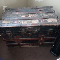 Vintage trunk in Original condition