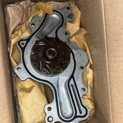 Brand New Ford Water Pump