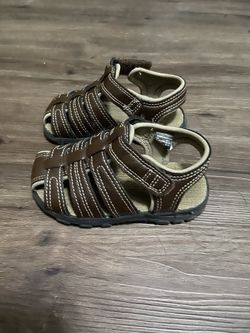 Huaraches oshkosh niño hot sale
