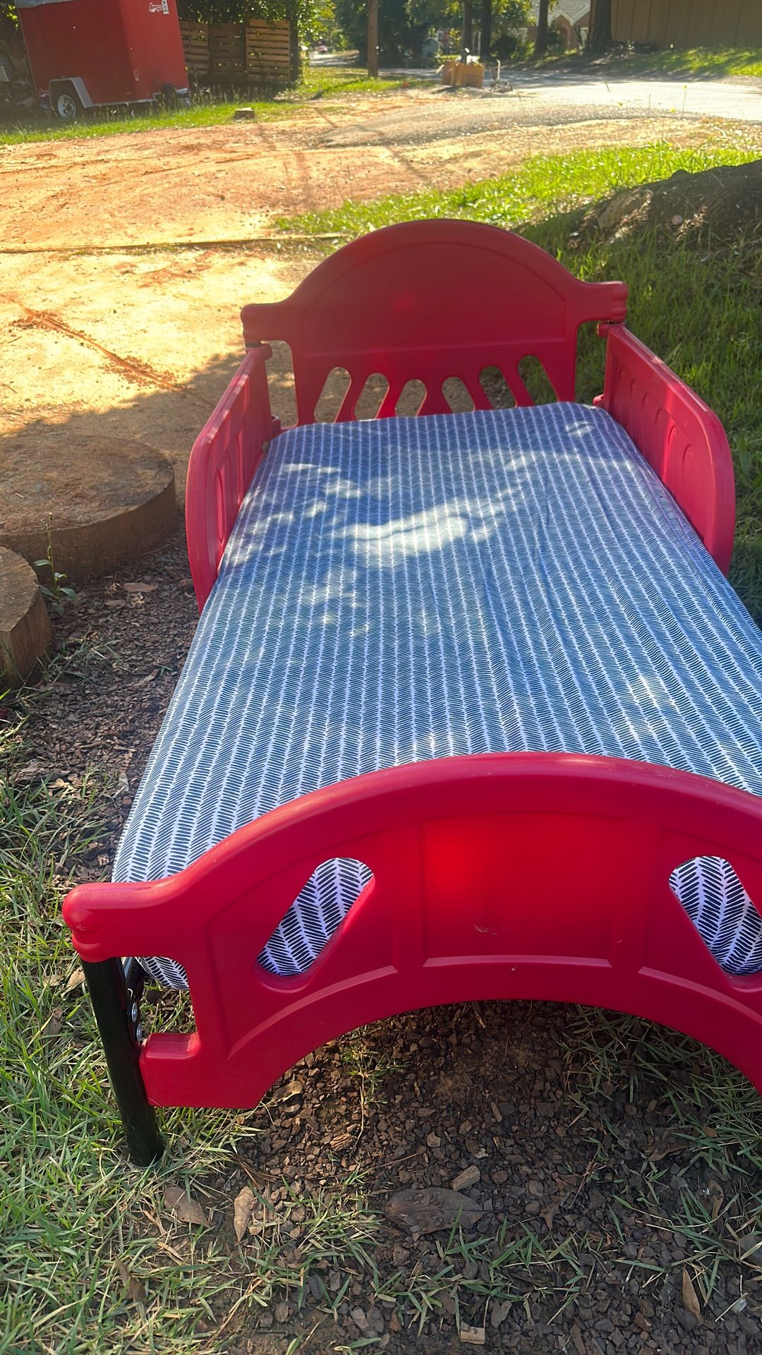 Toddler Baby Bed Red  Condition