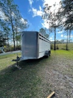 2006 Featherlite horse/Livestock Trailer