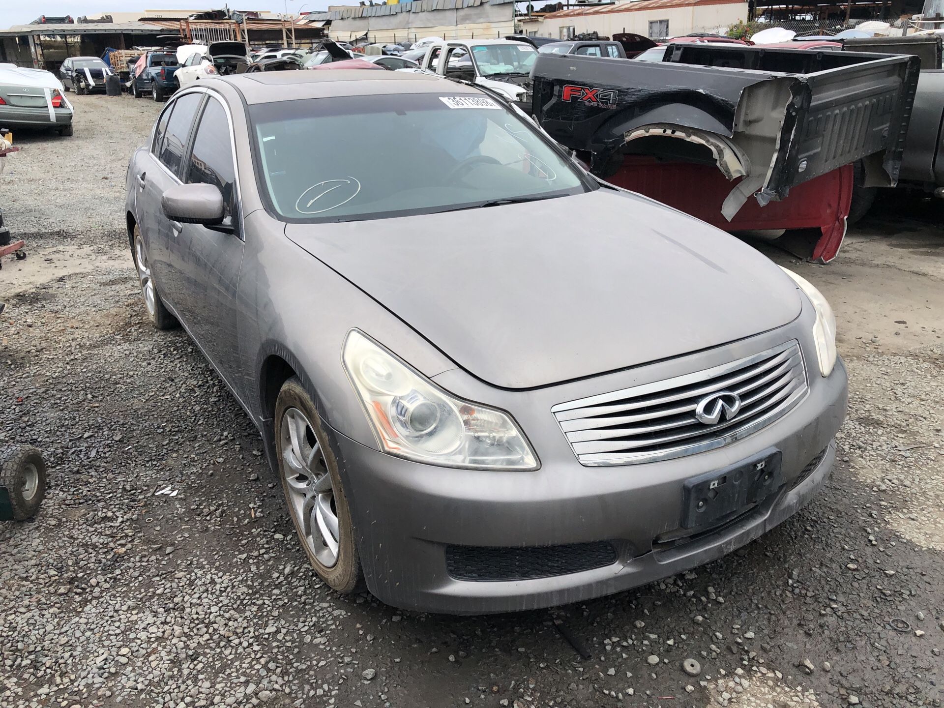 2009 Infiniti G35 for parts