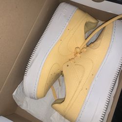 Nike Air Force ‘01  Sage Low Womens 7