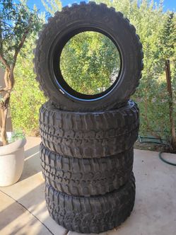 33x1250R20 LT