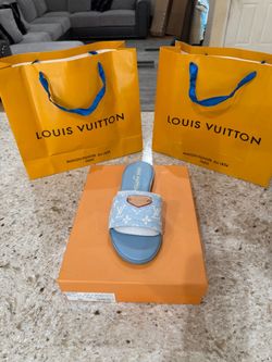 Lilly LV Slides