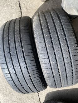 Pair Tires 265 50 20