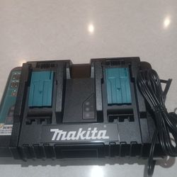 Makita Charger