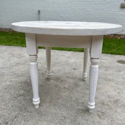 Solid Wood Children’s Round Table
