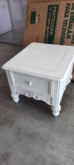 French Provincial style white nightstand / end table