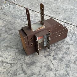 Simpson Strong-Tie Column Cap for 6x Beam and Concealed-Flange Heavy Joist Hangers