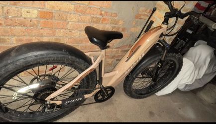 (SALE PENDING)Aventon Adventure Fat Tire Electric Bike