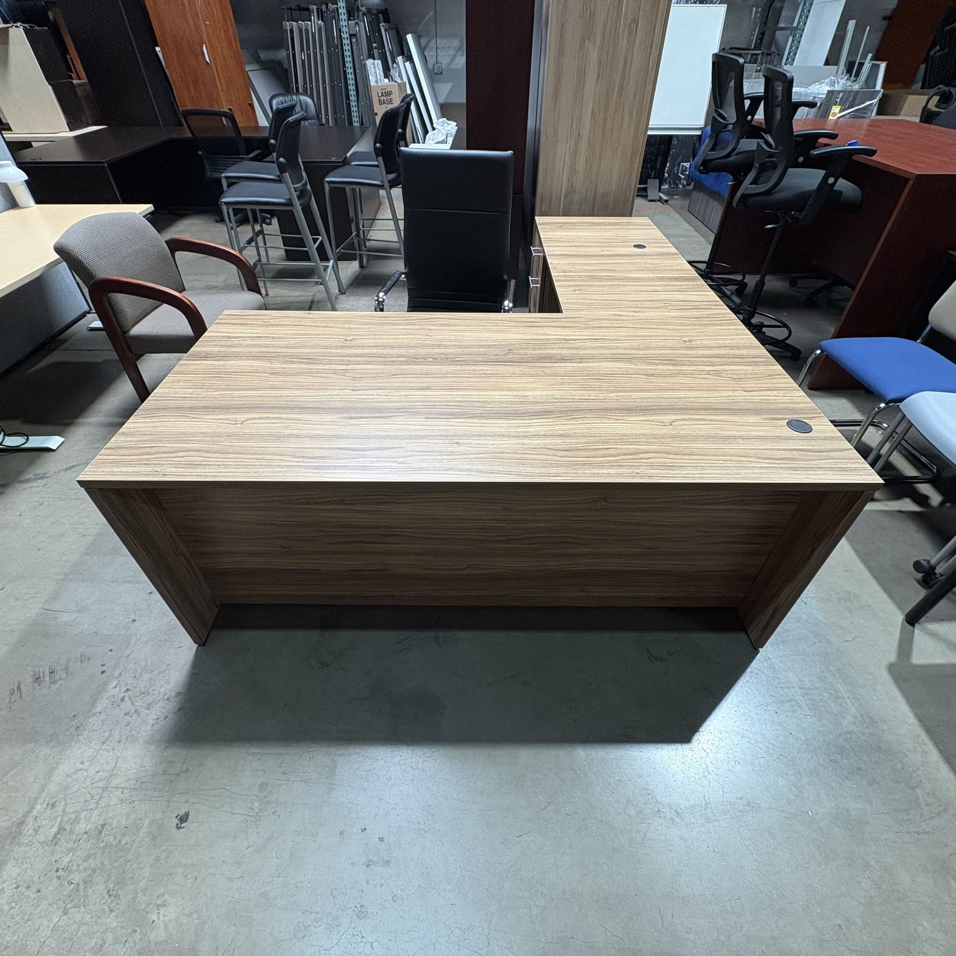 Office Desk Light Natural Color