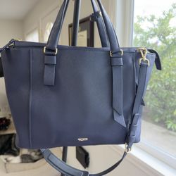 TUMI Varek Park Leather Laptop Tote – Fits 13” – (Navy) – Barely Used Excellent Condition