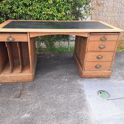 Free Architect's Desk