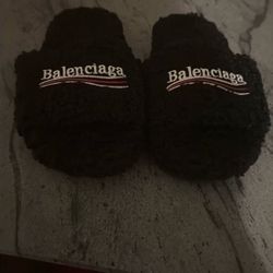 Balenciaga Slides 