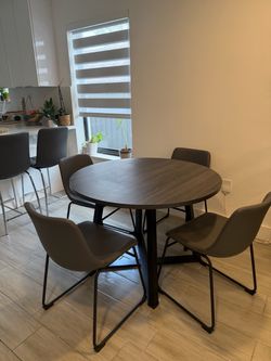 Kitchen table